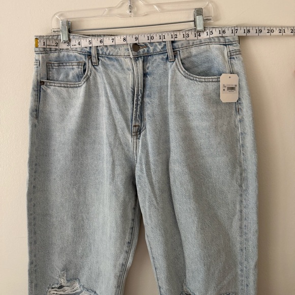 Altar'd State NWT Boyfriend Jeans Size 31 (12) Light Blue Denim Wash Distressed - Picture 8 of 10